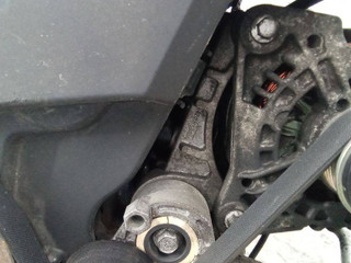кронштейн генератора Renault Clio 3 поколение 2007, 1.5 л., дизель, МКПП, 8200669494