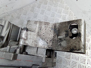 кронштейн КПП Volvo V70 2 поколение 2004, 2.4 л., дизель, АКПП