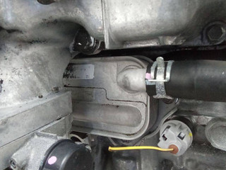 теплообменник масляного фильтра Toyota Corolla Verso 2 поколение AR10 2007, 2.2 л., дизель, МКПП