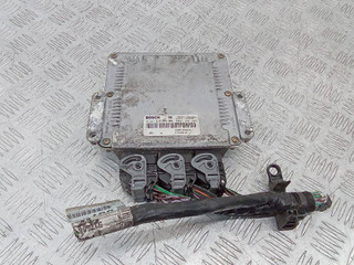 блок управления двигателем Renault Laguna 2 поколение 2002, 1.9 л., дизель, МКПП, 8200153946
