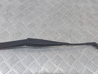 щеткодержатель (поводок стеклоочистителя, дворник) Ford Fiesta 6 поколение 2011, 8A6117526