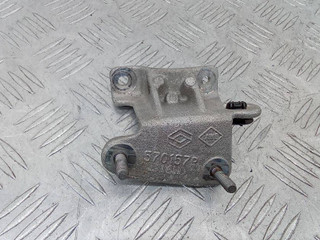 кронштейн двигателя Renault Megane 3 поколение 2013, 1.5 л., дизель, МКПП, 570157R