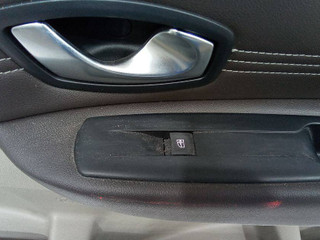 кнопка стеклоподъемника двери Renault Grand Scenic 3 поколение 2010
