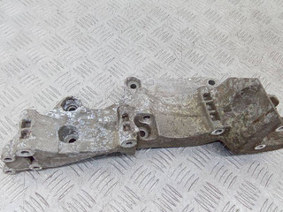 кронштейн генератора Audi A3 8P 2005, 1.8 л., бензин, МКПП, 06A903143