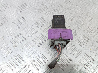 реле накала свечей Renault Megane 3 поколение 2010, 1.9 л., дизель, МКПП, 8200798585