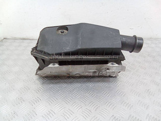 корпус воздушного фильтра Mercedes-Benz C-Класс W203/S203/CL203 2002, A6110901601