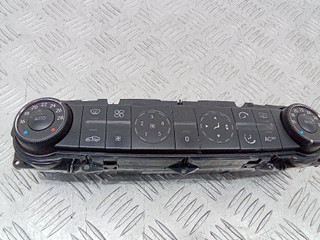 блок управления печки / климат-контроля Mercedes-Benz E-Класс W211/S211 2004, 2118300385