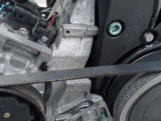 кронштейн компрессора кондиционера Audi A4 B5 [рестайлинг] 2001, 1.9 л., дизель, МКПП, 038260885