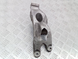 кронштейн двигателя Audi A4 B7 2009, 8K0199307