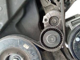 кронштейн генератора Renault Megane 3 поколение 2009, 1.5 л., дизель, МКПП, 8200669494