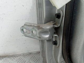петля двери Hyundai i30 1 поколение 2008