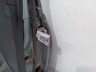 петля двери Toyota Yaris XP9 2007