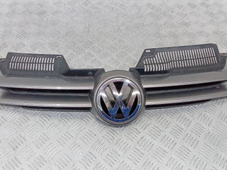 решетка радиатора Volkswagen Golf 5 поколение 2007, 1K0853653