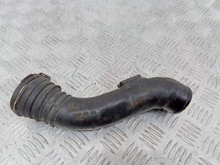 патрубок интеркулера Renault Clio 3 поколение 2009, 8200296596