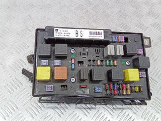 блок предохранителей Opel Astra G 2004, 13145039