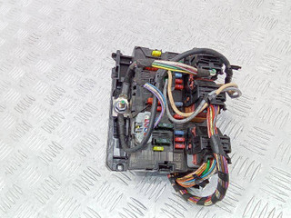 блок предохранителей Peugeot 207 1 поколение 2006, 9661708180