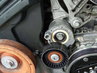 кронштейн генератора Renault Duster 1 поколение 2011, 1.5 л., дизель, МКПП