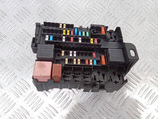 блок предохранителей Renault Laguna 3 поколение 2011, 8200393836