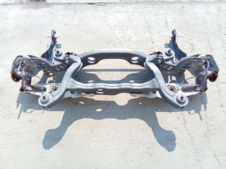 балка подвески задняя Mercedes-Benz A-Класс W176 2013, 2.0 л., бензин, 2463504900