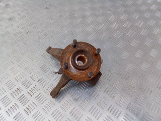кулак поворотный правый Nissan Micra 4 поколение (K13) 2011, 1.2 л., бензин