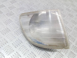 поворотник правый Mercedes-Benz Vito W638 2002