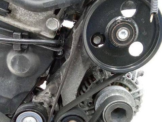 кронштейн генератора Renault Clio 2 поколение [рестайлинг] 2003, 1.4 л., бензин, АКПП