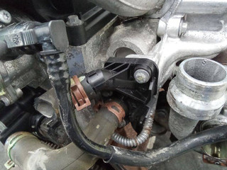 фланец (тройник) системы охлаждения Renault Megane 2 поколение [рестайлинг] 2008, 1.5 л., дизель, 8200337841