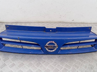 решетка радиатора Nissan Primastar 1 поколение 2004, 8200137047