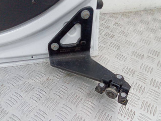 ролик двери сдвижной Opel Vivaro B 2016, 93451800