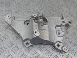 кронштейн генератора Renault Duster 2 поколение 2022, 2.0 л., бензин, МКПП, 117104555R