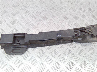 Кронштейн крепления порога BMW 1 серия F20/F21 2011, 51777264359