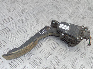 педаль Renault Duster 1 поколение 2012, 1.5 л., дизель, 8200386506