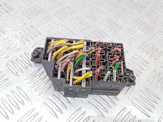 блок предохранителей Renault Duster 1 поколение 2012, 240181755R, 77003297597