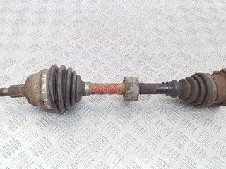 полуось передняя левая (приводной вал, ШРУС) Volkswagen Golf 4 поколение 2003, 1.6 л., бензин