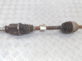 полуось передняя левая (приводной вал, ШРУС) Renault Clio 3 поколение 2006, 1.5 л., дизель, 8200499585