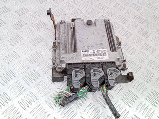 блок управления двигателем Renault Laguna 3 поколение 2010, 2.0 л., дизель, МКПП, 8200726880