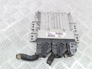 блок управления двигателем Renault Duster 1 поколение 2011, 1.5 л., дизель, МКПП, 237101496R