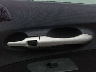 ручка внутренняя передняя правая Toyota Auris 1 поколение 2007