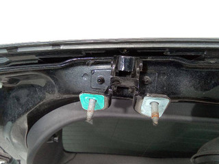 петля крышки багажника Mercedes-Benz A-Класс W176 2013, 2.0 л., бензин, A2467400237