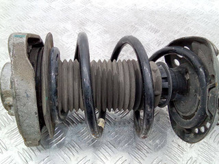 пружина передняя Mercedes-Benz A-Класс W176 2013, 2.0 л., бензин, АКПП