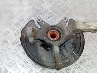 кулак поворотный правый Mercedes-Benz A-Класс W176 2013, 2.0 л., бензин, АКПП