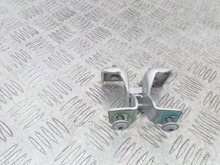 петля крышки багажника Mercedes-Benz A-Класс W177/V177 2018, A1777403600