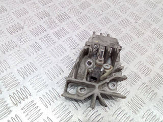 крепление форсунки Renault Megane 3 поколение 2011, 1.5 л., дизель, 8200771226