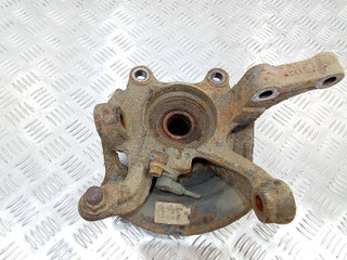 кулак поворотный правый Nissan X-Trail T30 2002, дизель