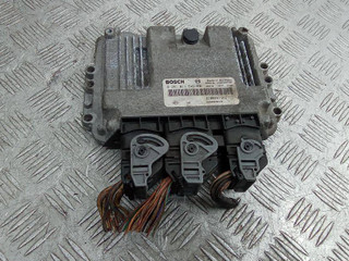 блок управления двигателем Renault Megane 2 поколение 2005, 1.9 л., дизель, МКПП, 8200391966