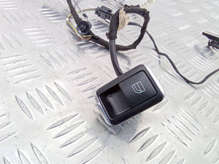 кнопка стеклоподъемника двери Mercedes-Benz A-Класс W176 2015, A2049058102