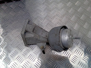 подушка крепления двигателя Skoda Superb 1 поколение 2005, 2.8 л., бензин, 8D0199308
