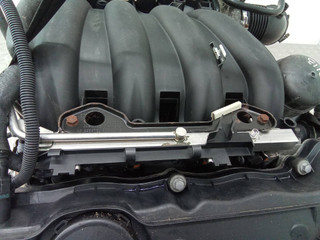 топливная рампа BMW 1 серия E81/E82/E87/E88 [рестайлинг] 2007, 1.6 л., бензин, МКПП, 7530420