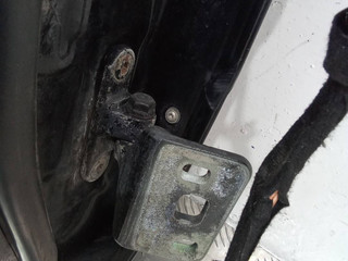 петля двери Mercedes-Benz E-Класс W211/S211 2005, седан