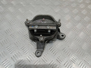 подушка крепления КПП Audi A4 B8 [рестайлинг] 2012, 8K039915